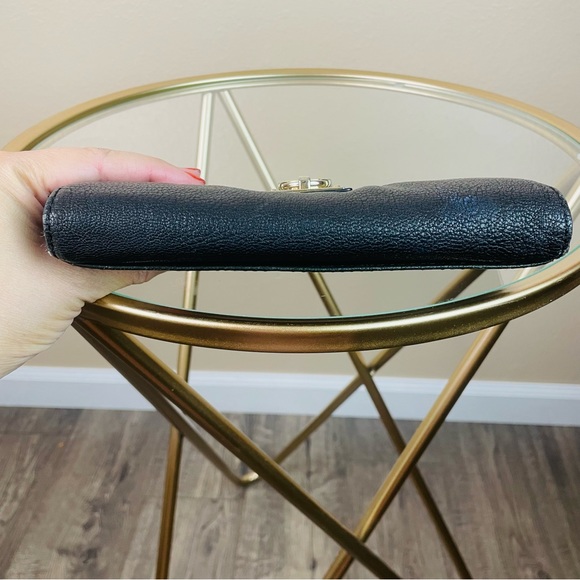 Michael Kors Women’s Black w/ Gold Zip Around Multi Pocket Clutch Wallet - Picture 7 of 12